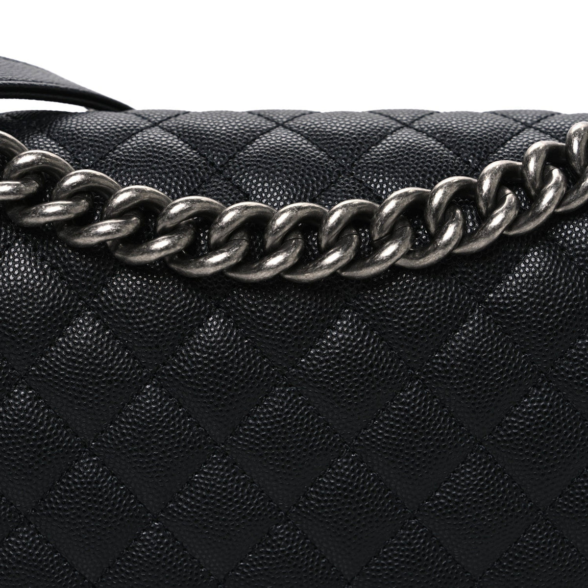 Caviar Quilted Medium Boy Flap Black