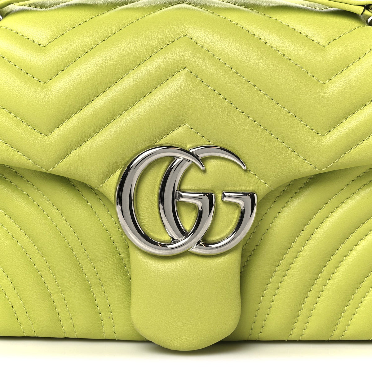 Calfskin Matelasse Medium GG Marmont Shoulder Bag Bright Green