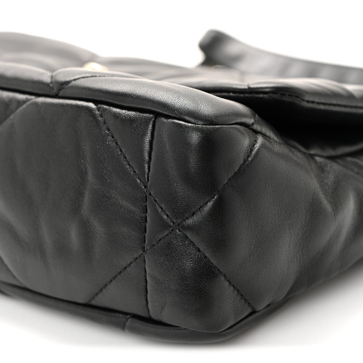 Lambskin Quilted Medium Chanel 19 Flap Black
