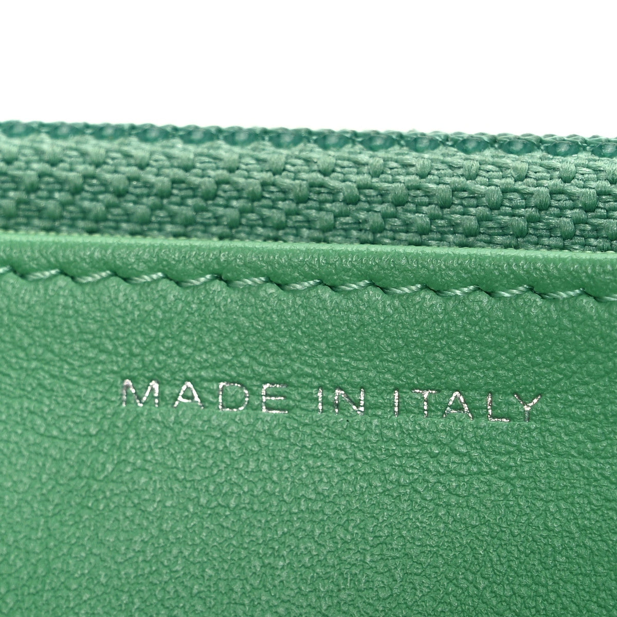 Caviar Chevron Quilted Wallet On Chain WOC Green