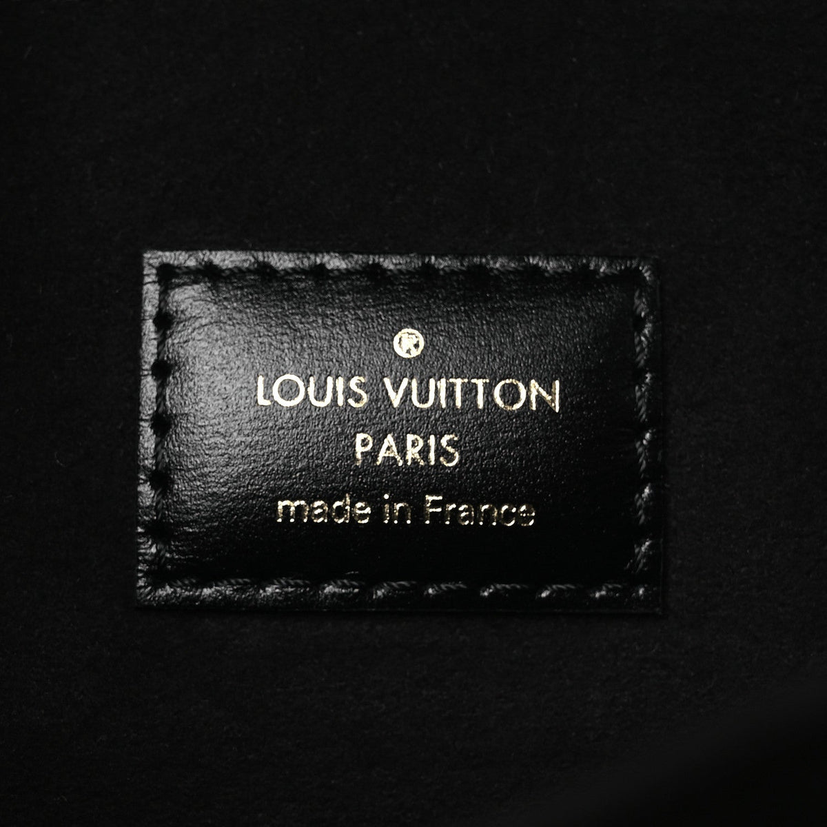 Reverse Monogram Pochette Metis