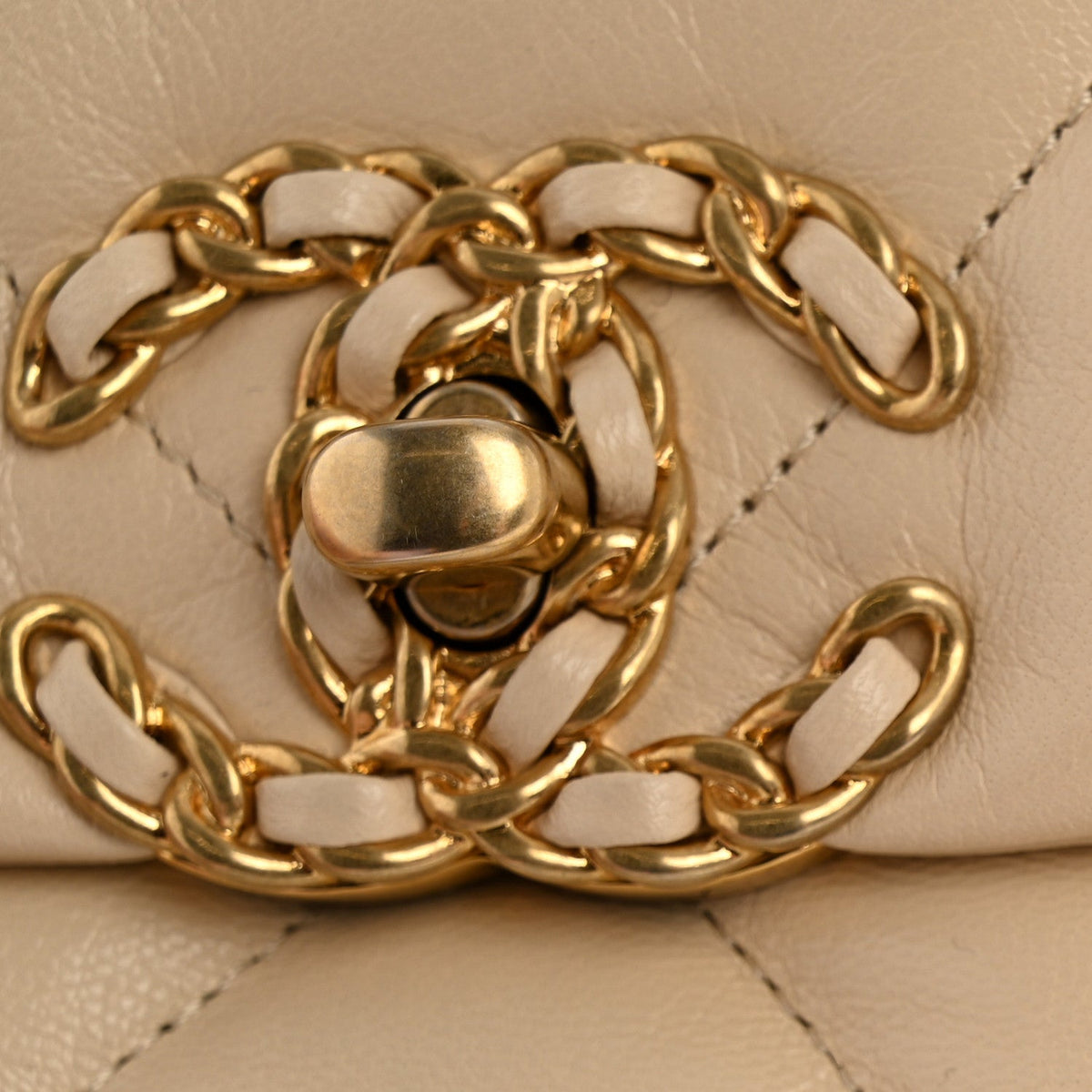 Lambskin Quilted Medium Chanel 19 Flap Beige