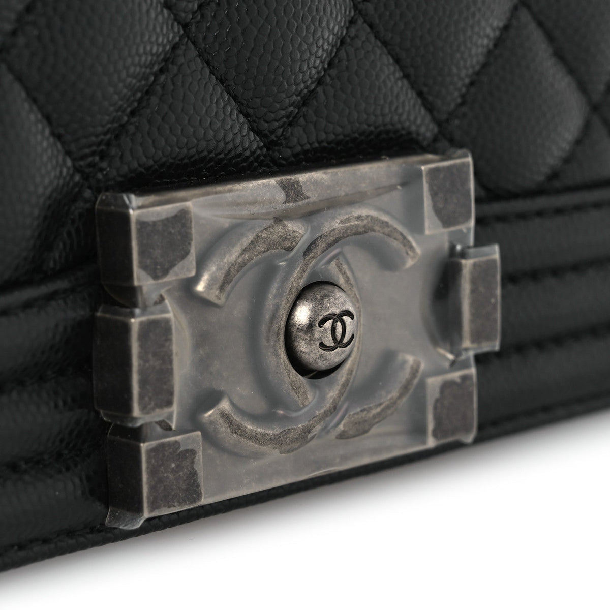 Caviar Quilted New Medium Boy Flap Black
