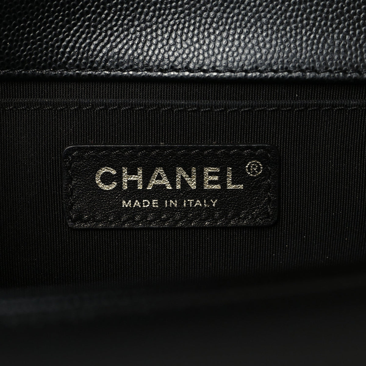 Caviar Quilted Medium Boy Flap Black