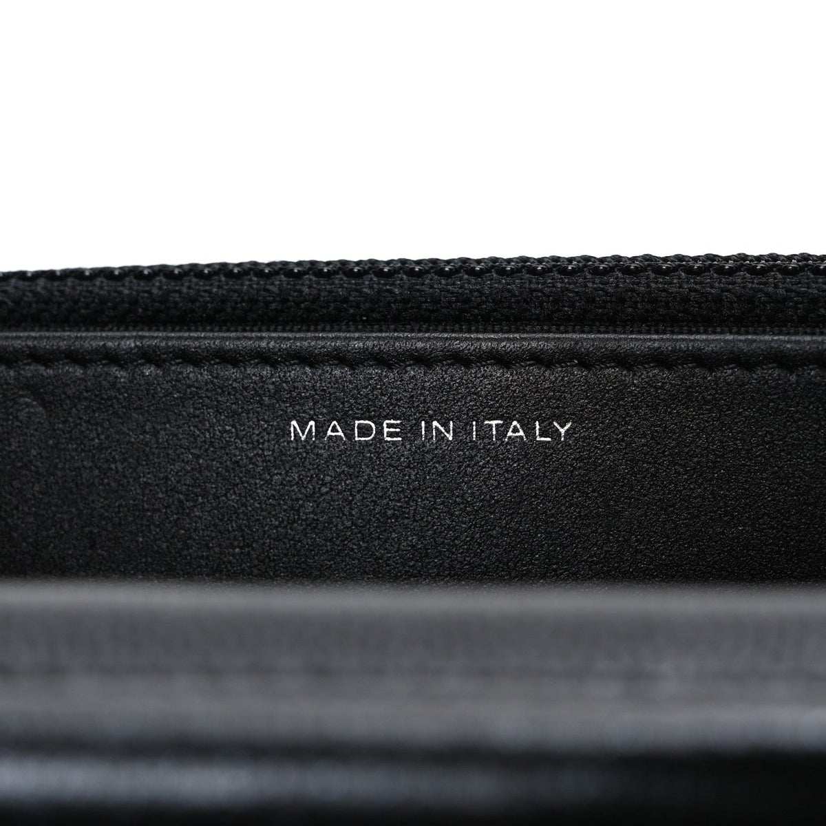 Iridescent Caviar Quilted Wallet on Chain WOC Black