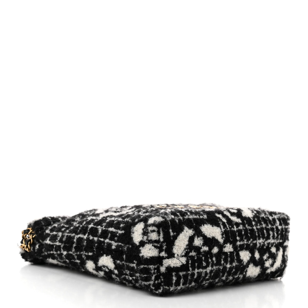 Cashmere Mini Chanel 22 Black White