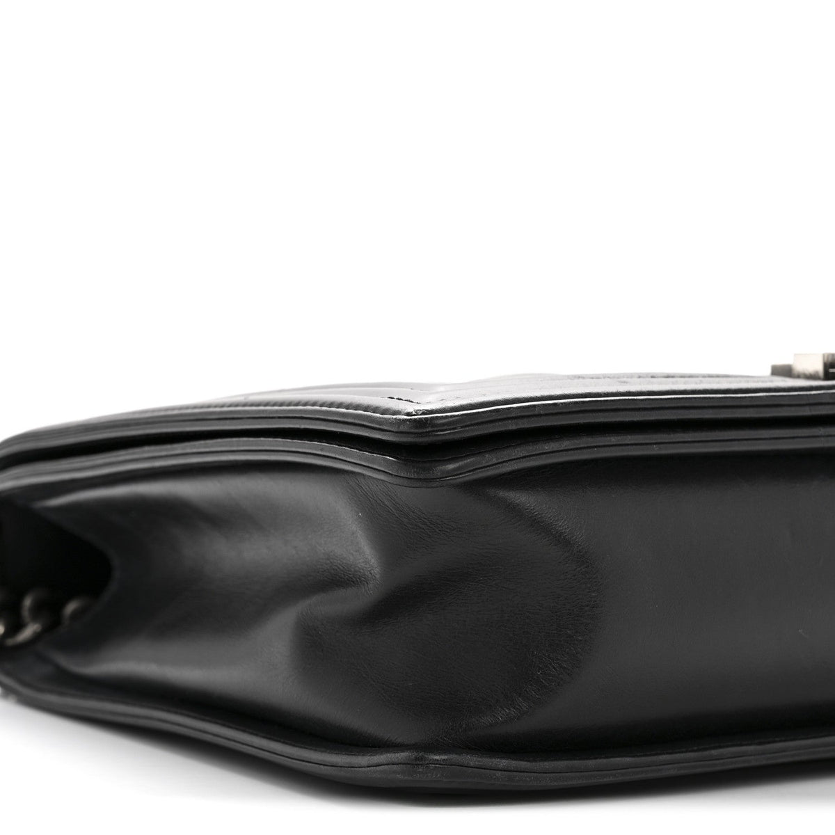 Calfskin Embossed Stitch Large Boy Flap Black