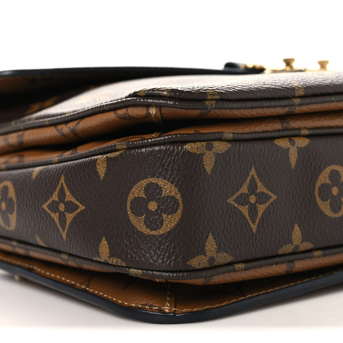Reverse Monogram Pochette Metis