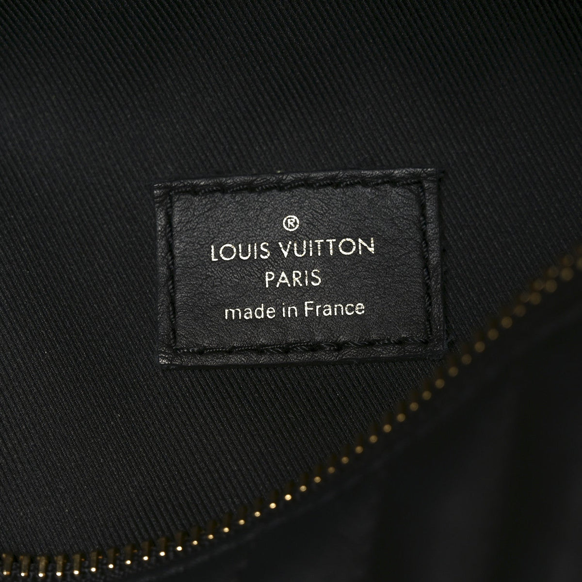 Calfskin Quilted New Wave Bumbag Black