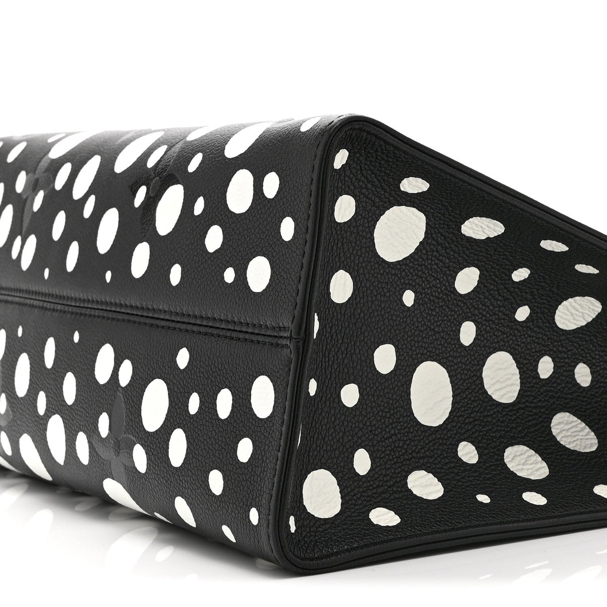 LV X YK Empreinte Monogram Giant Onthego MM Black