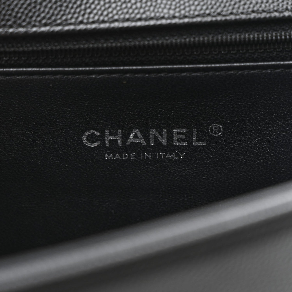Caviar Quilted New Medium Boy Flap Black