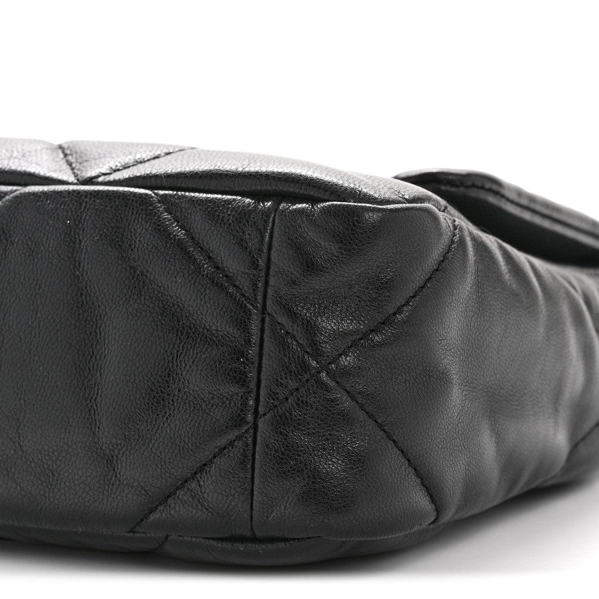 Goatskin Quilted Medium Chanel 19 Flap Black