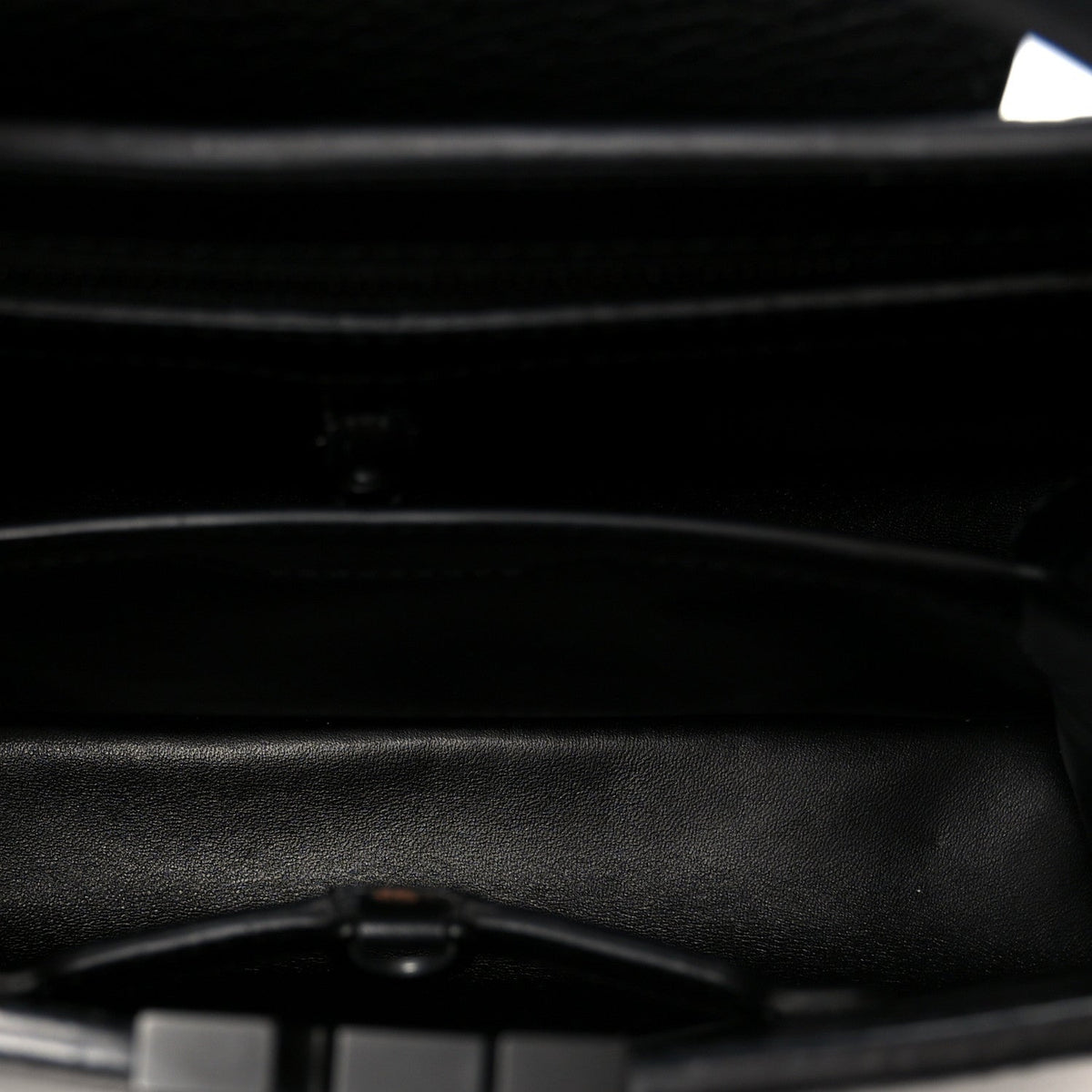 Taurillon Capucines BB Matte Black