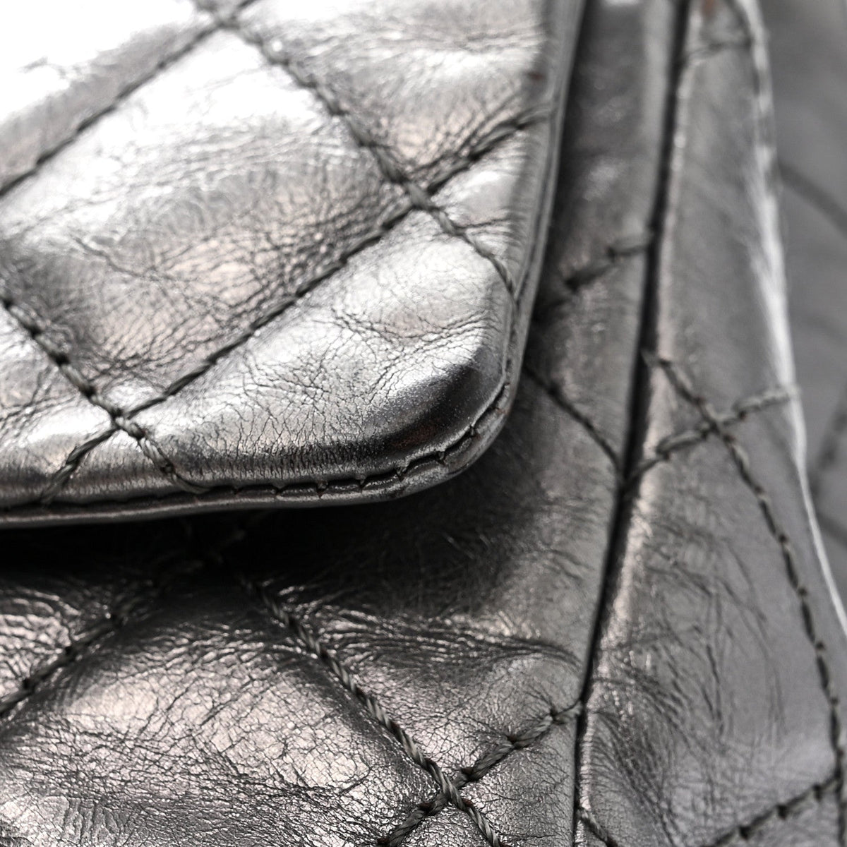 Metallic Aged Calfskin Quilted 2.55 Reissue 226 Flap Dark Silver