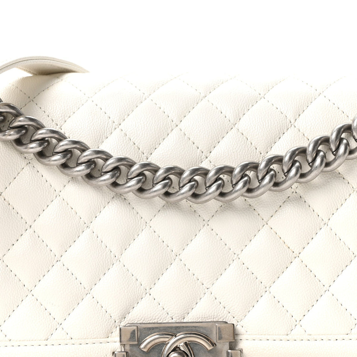 Caviar Quilted Medium Boy Flap White
