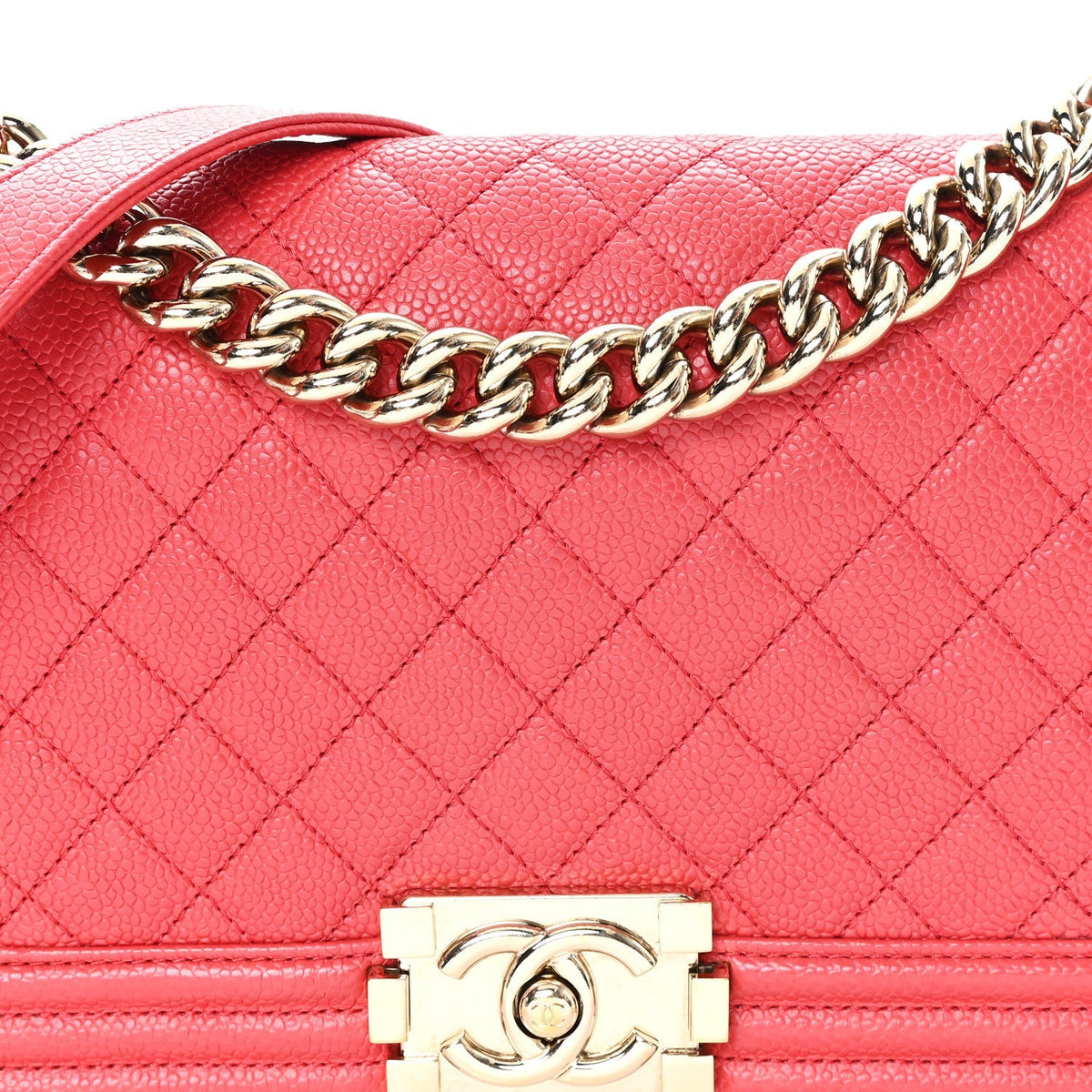 Caviar Quilted Medium Boy Flap Red