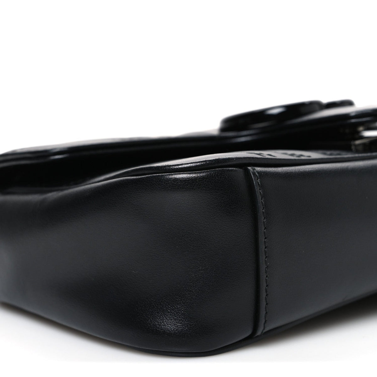 Calfskin Matelasse Monochrome Mini GG Marmont Shoulder Bag Black