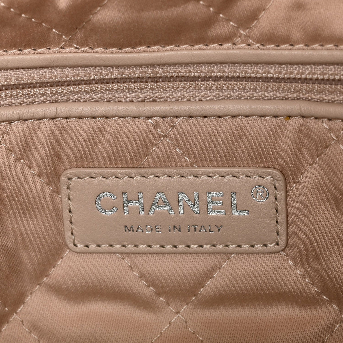 Shiny Calfskin Quilted Small Chanel 22 Ecru
