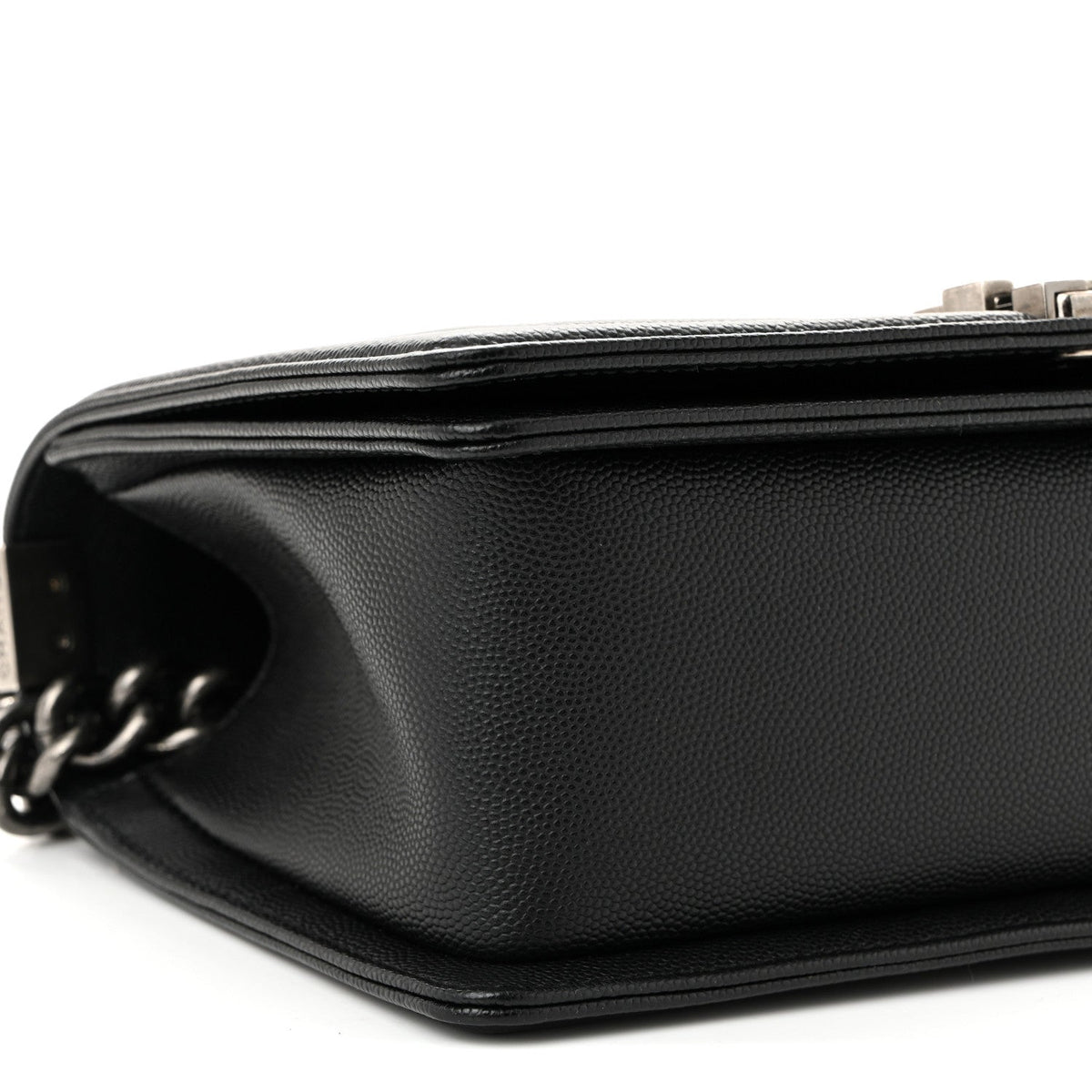 Caviar Quilted Medium Boy Flap Black