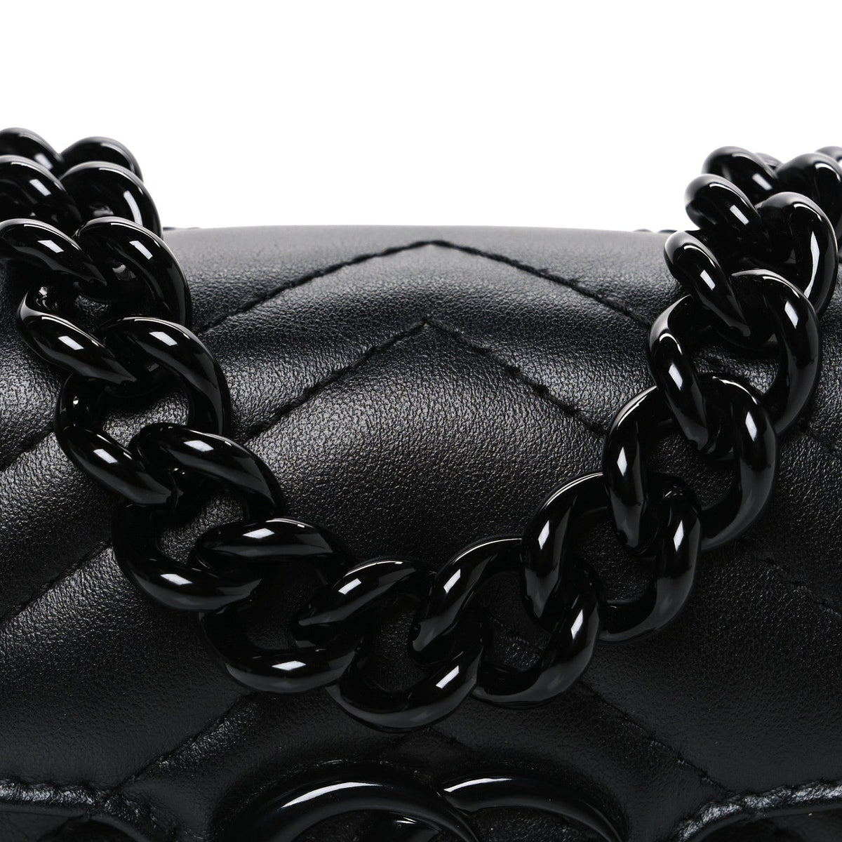 Calfskin Matelasse Monochrome GG Marmont Chain Belt Bag Black