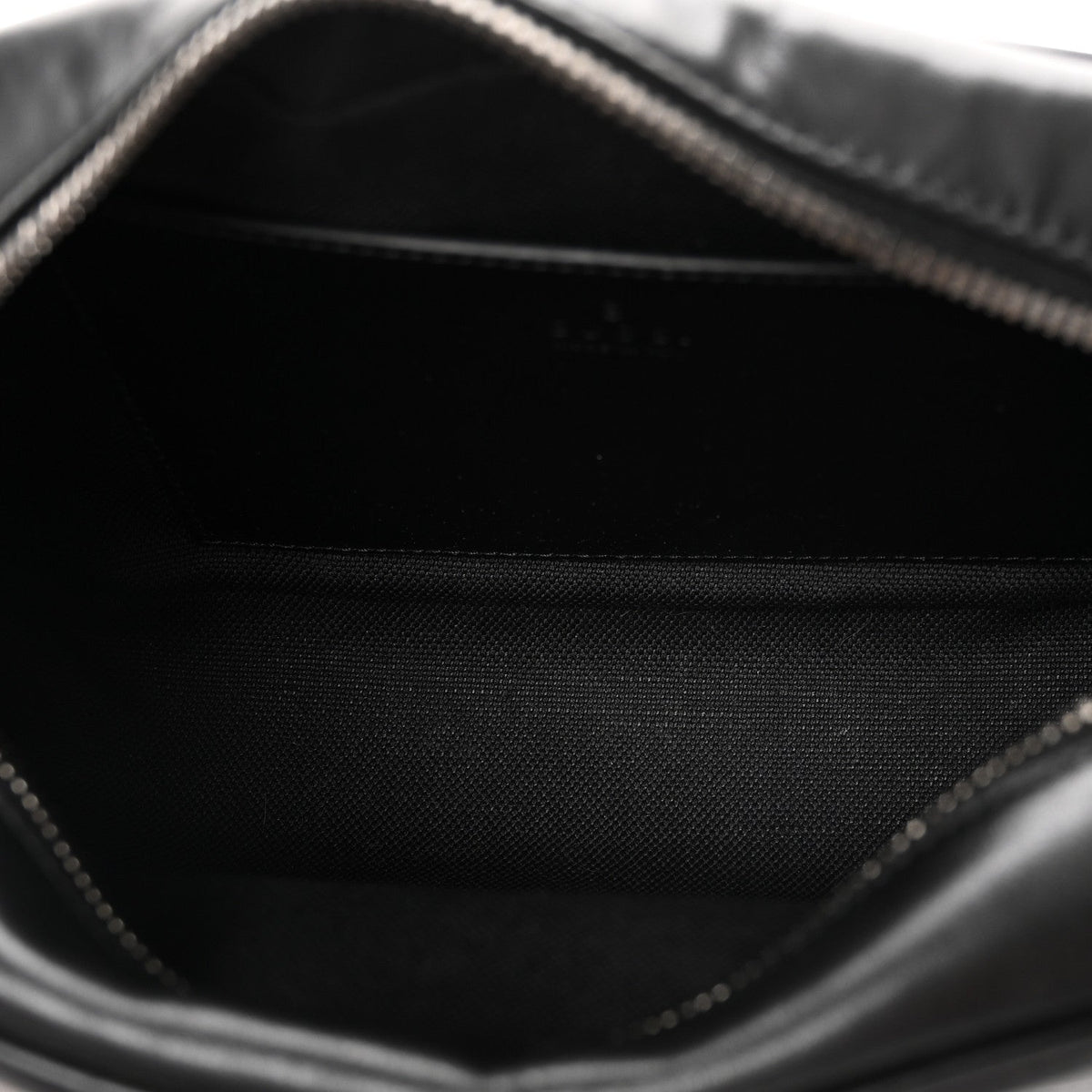 Calfskin Matelasse Monochrome Small GG Marmont Chain Shoulder Bag Black