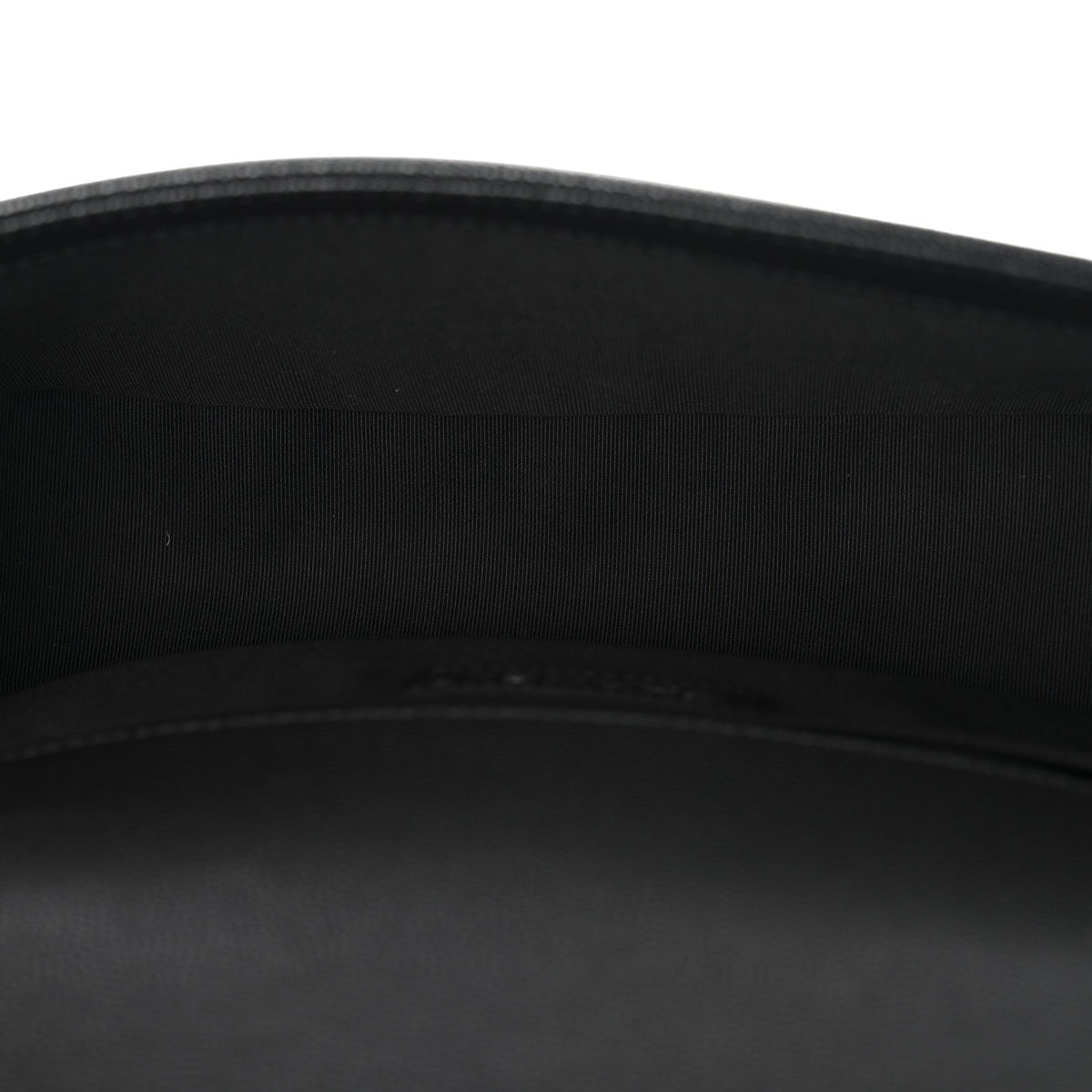 Caviar Quilted Medium Boy Flap Black