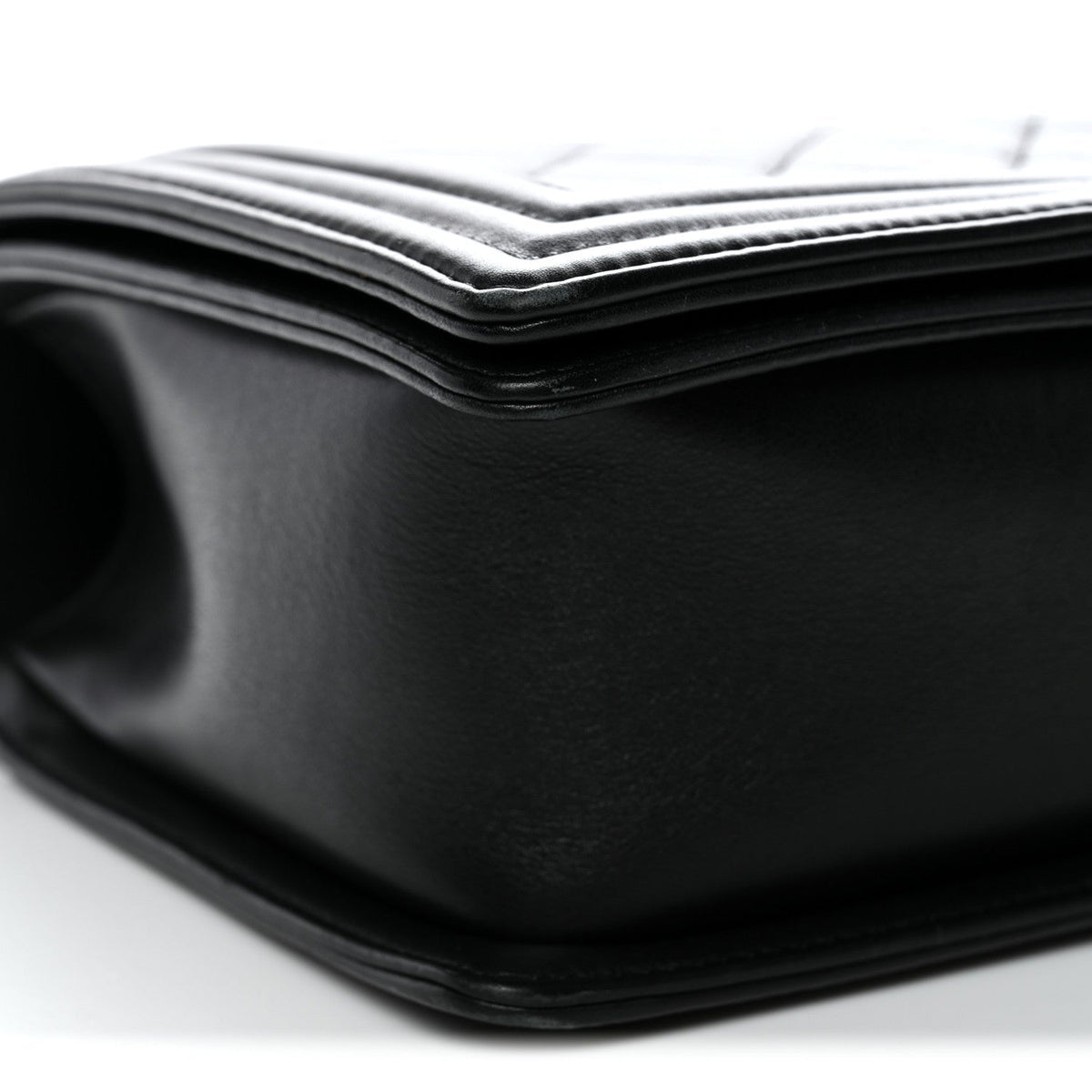Calfskin Quilted Medium Boy Flap Black