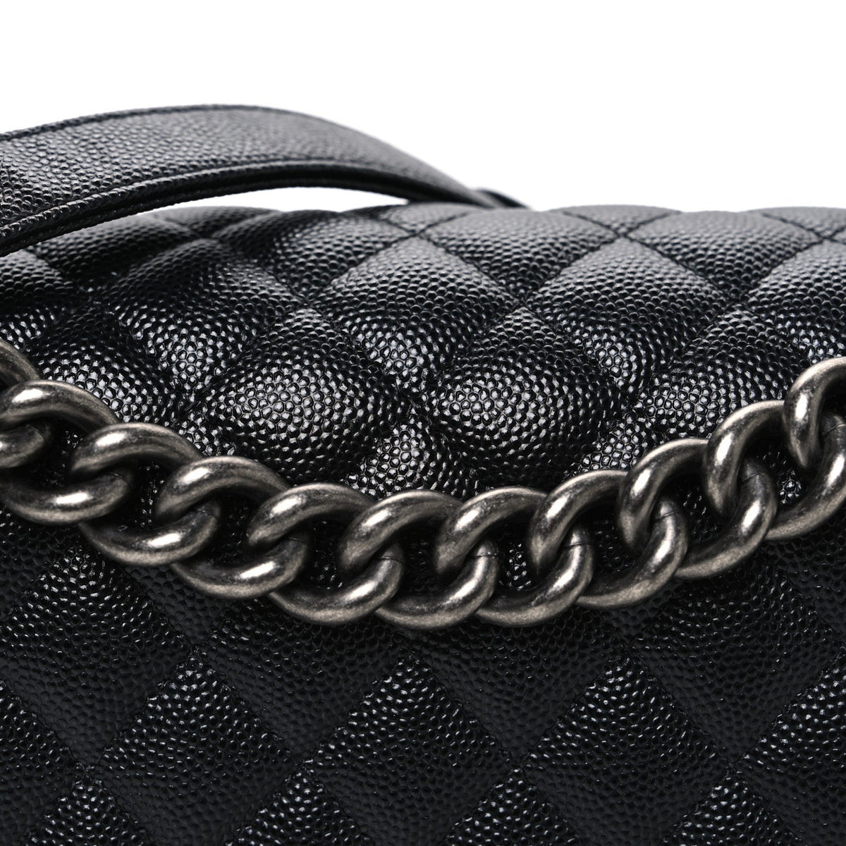 Caviar Quilted Medium Boy Flap Black